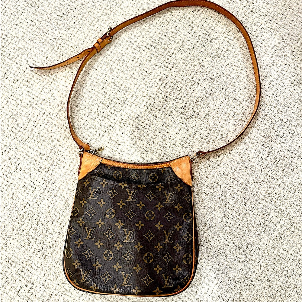 Louis Vuitton, gently used cross body bag